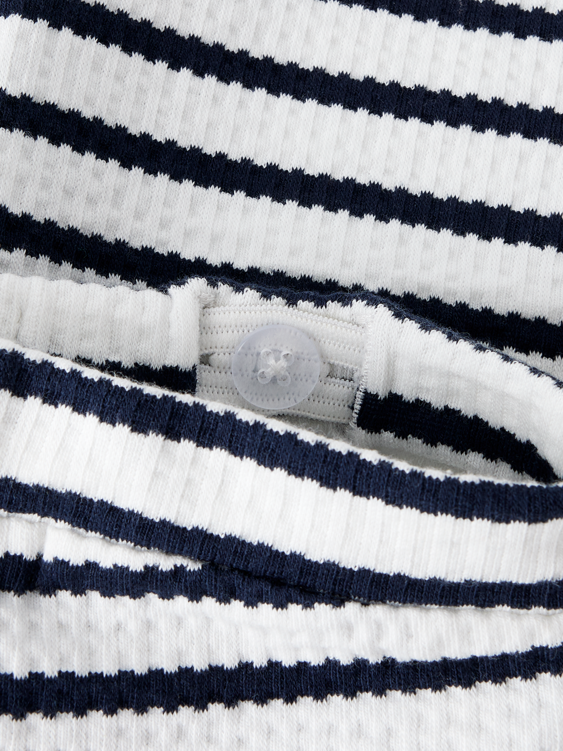 model_shot-front_full